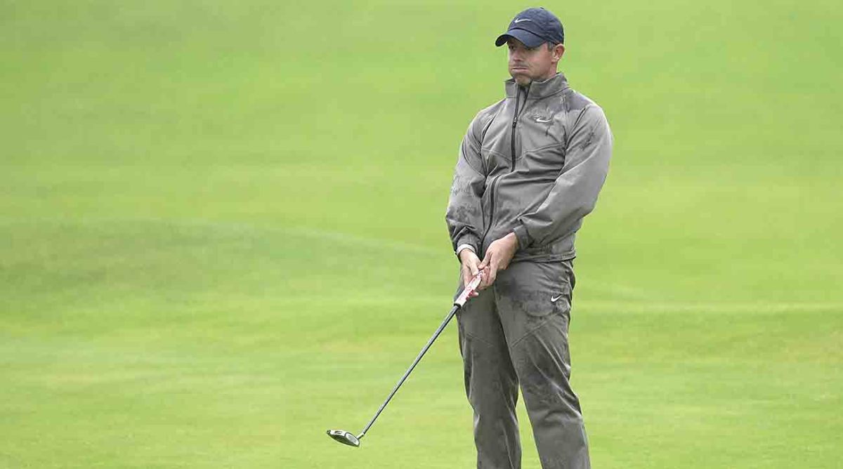 Rory McIlroy reacts after putting on the 18th green during the final day of the 2023 British Open.